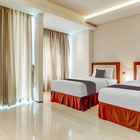 Collection O Legian Near Pantai Kuta Formerly Premium Legian מראה חיצוני תמונה